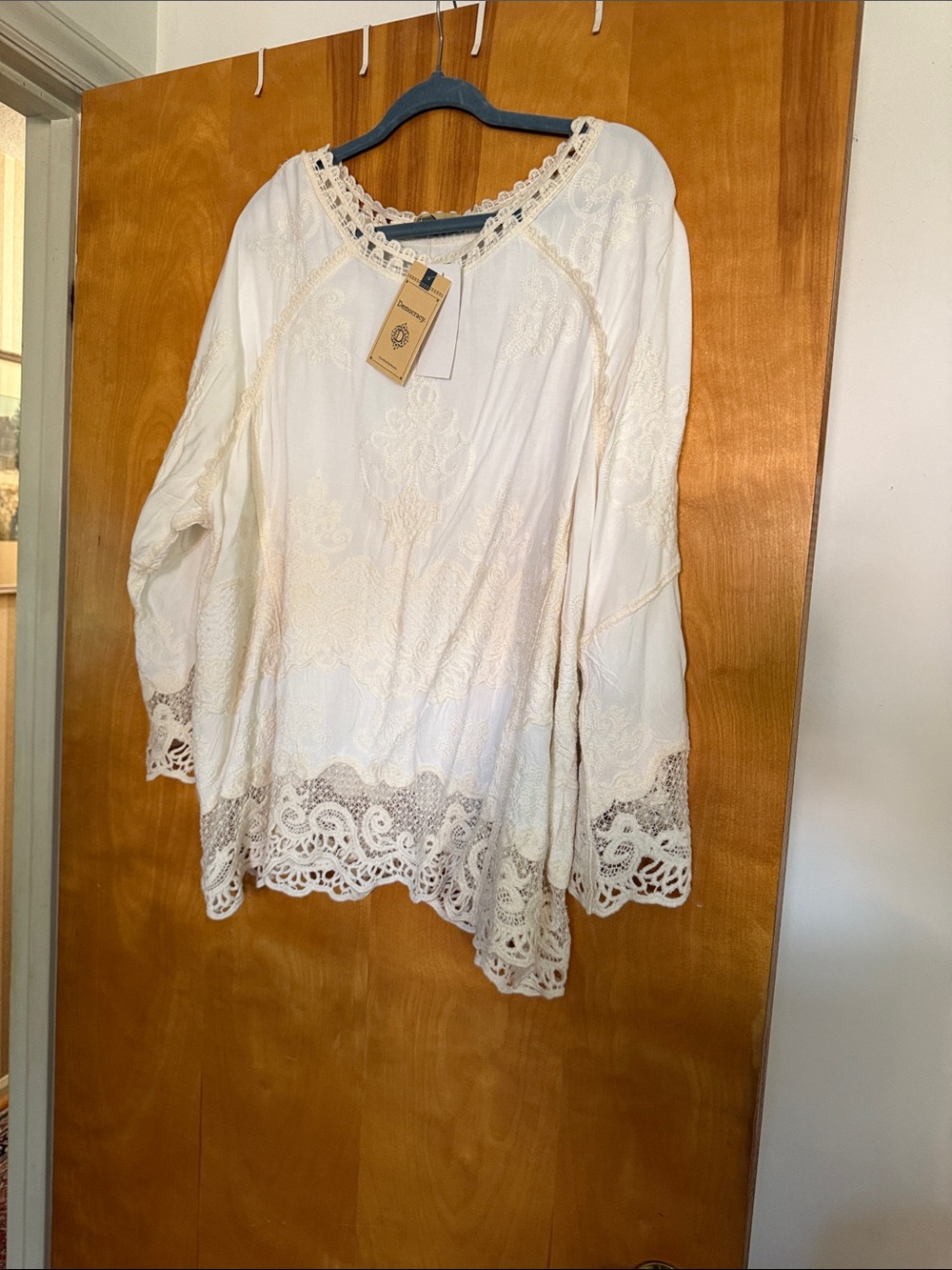 Democracy Boho Cold Shoulder Cream Crochet-Trim And Embroidery Top NEW WITH TAGS